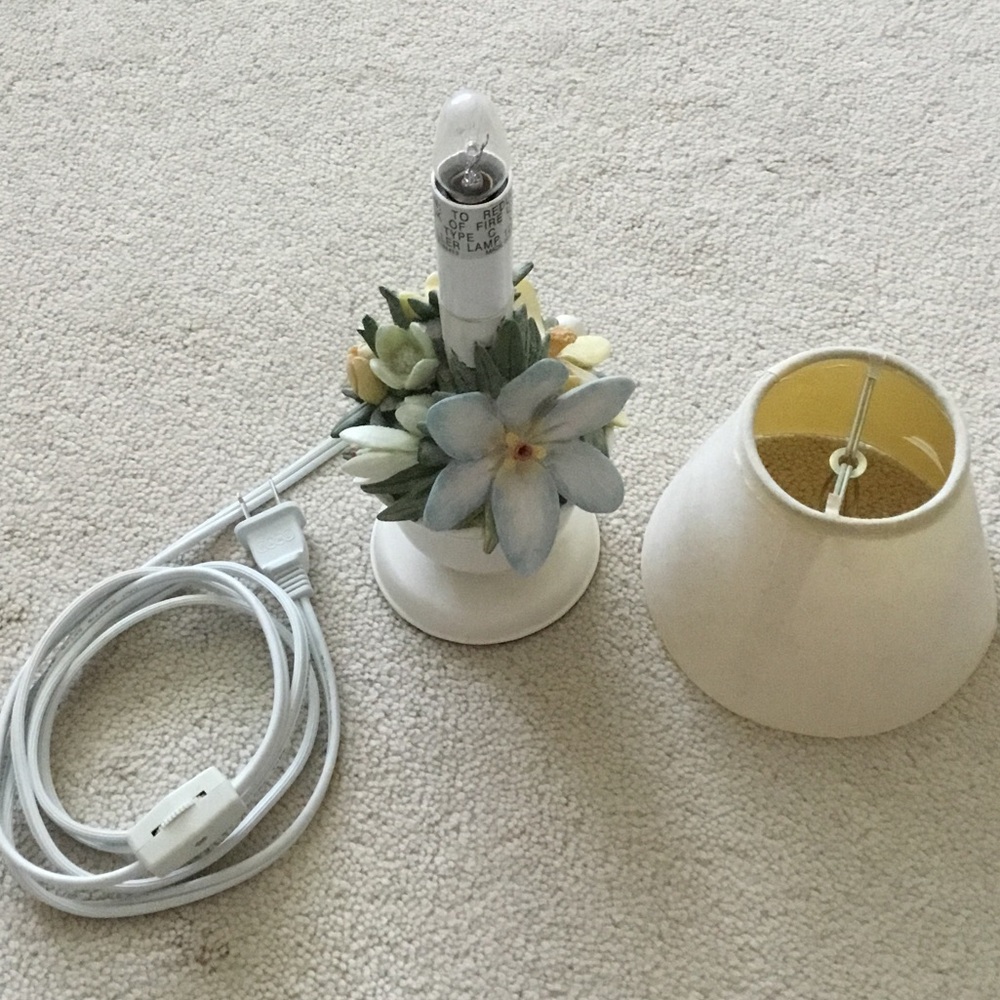 Vintage White Ceramic Lantern Table Lamp with Blue Floral Accent